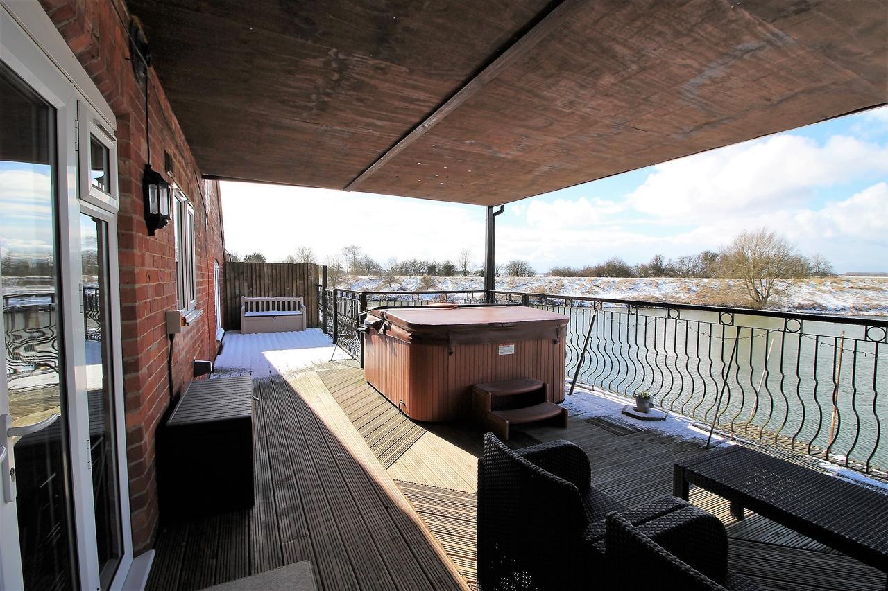 Waterside Escapes Apartment Dogdyke Bagian luar foto